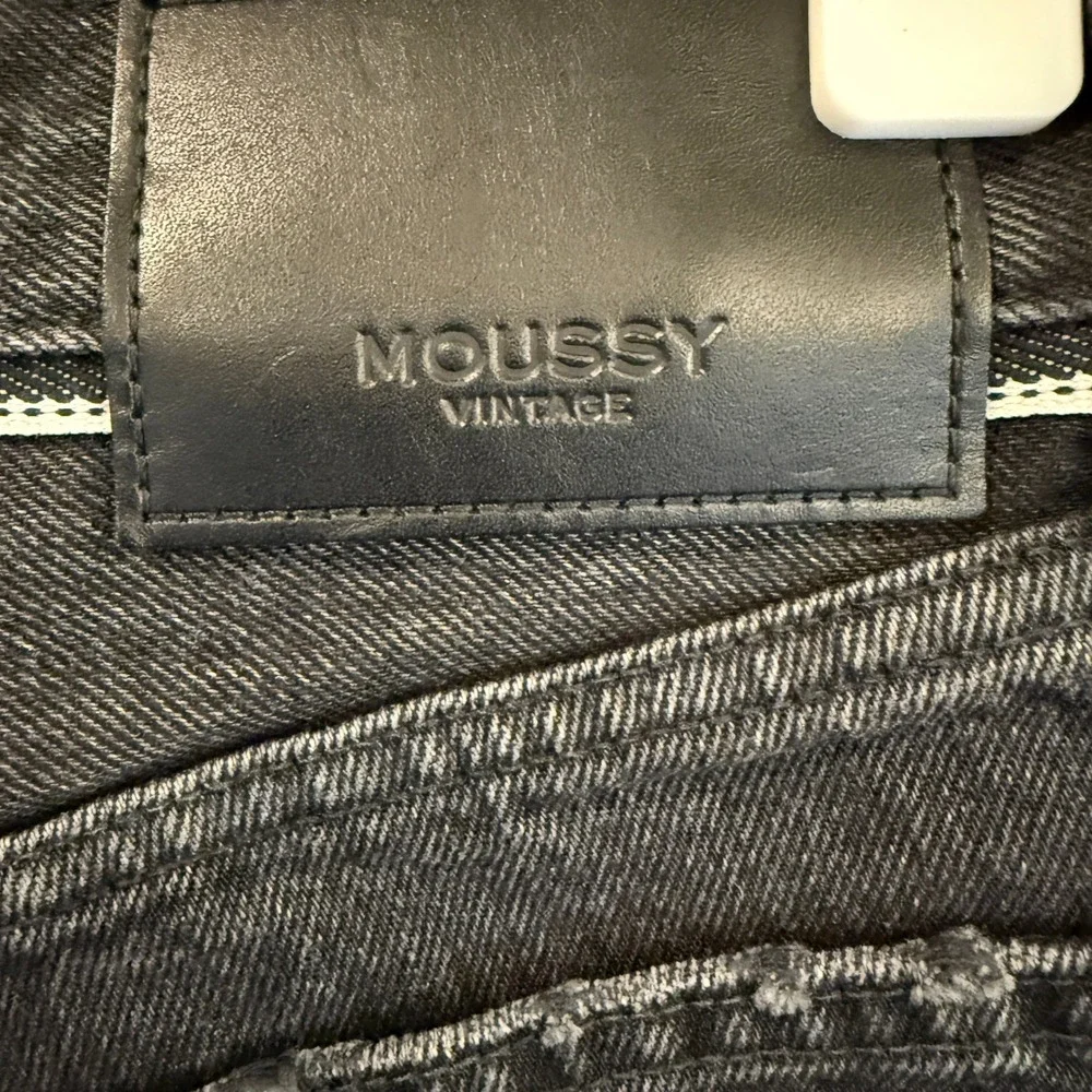 Moussy Vintage Womens Distressed‎ Denim Howa Shorts Black Raw Hem Japan Size 24